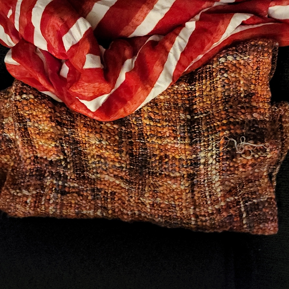 Three scarves - Picture 2 of 4